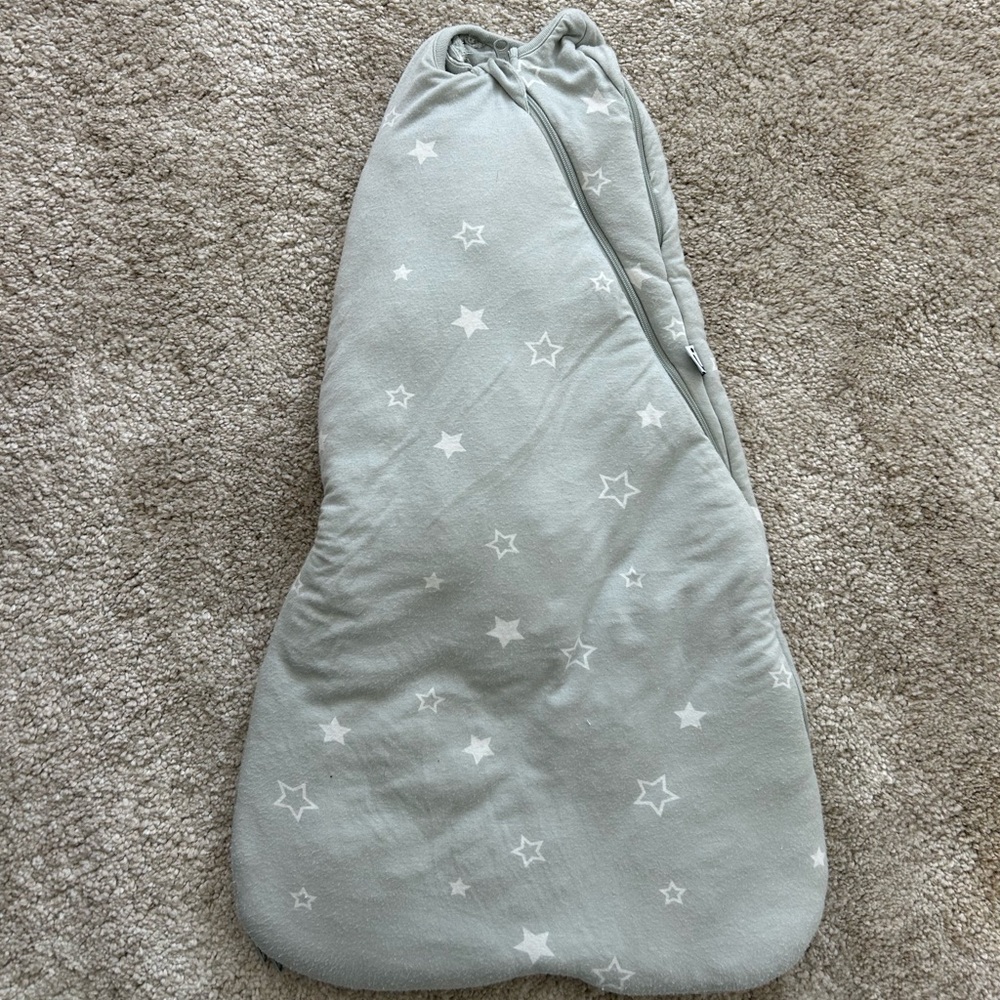 Gunamuna Star Print Baby Swaddle